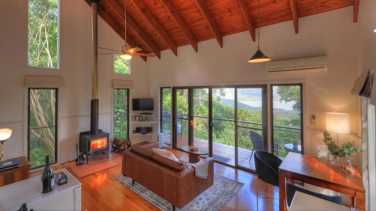 Montville Misty View Cottages Bed & Breakfast