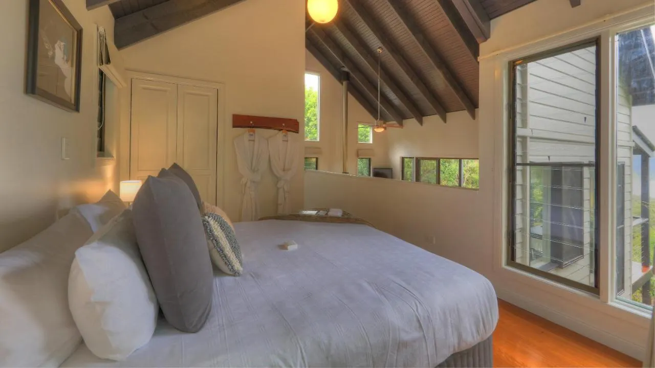 Montville Misty View Cottages Bed & Breakfast